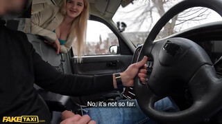 Fake Taxi - Bögyös amcsi tini lány lovagol
