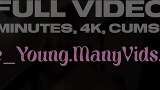 Skye Young beleül a srác faszába