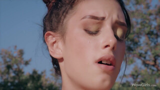 WOWGIRLS - Két csodálatos lány Kama Oxi és Shania Vegax szexel a nyaraláson