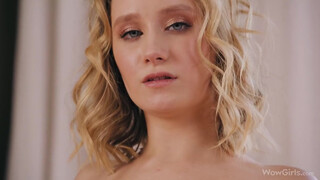 WOWGIRLS - Nagyon kanos szőke lány, Lily Blossom nagyon akar baszni